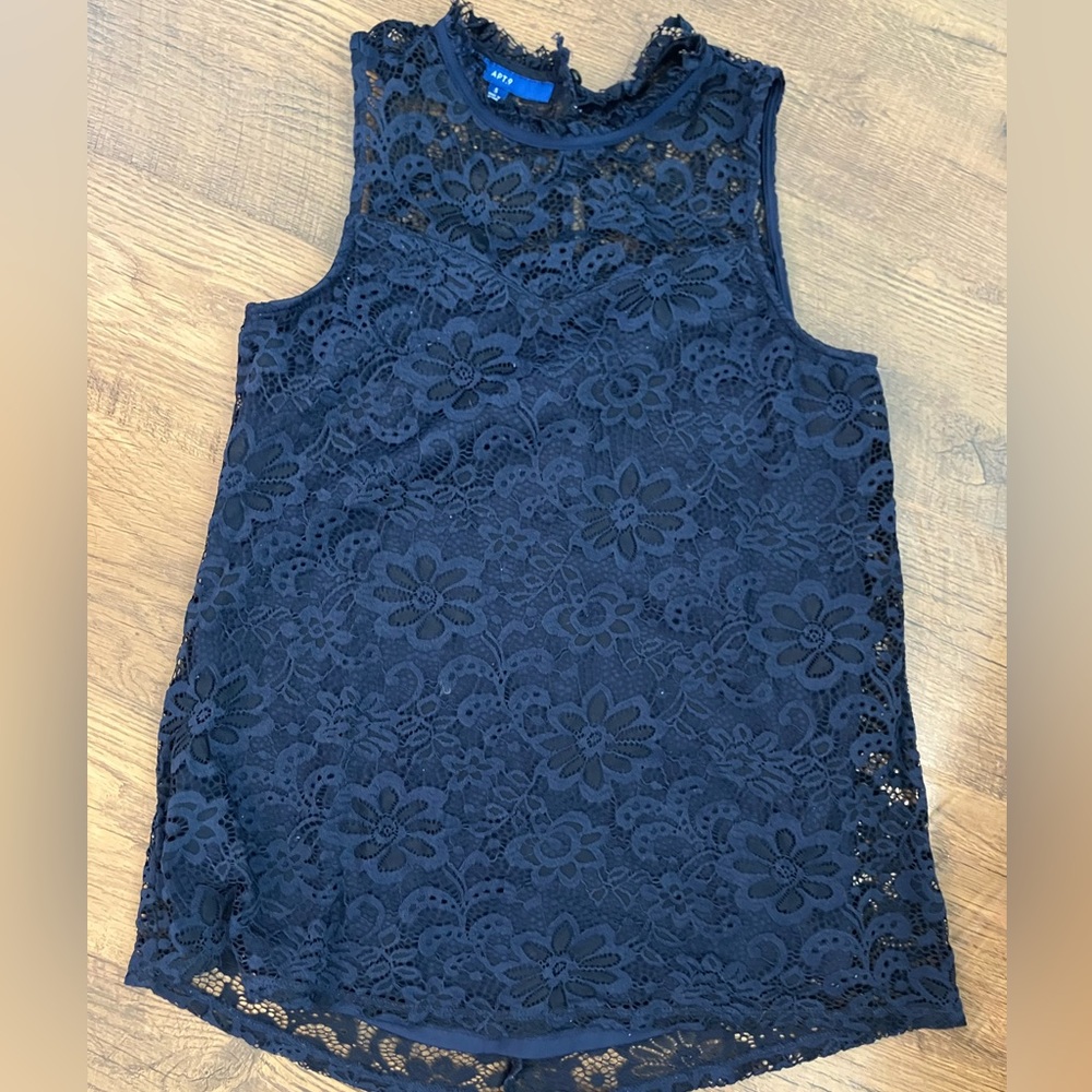 Apt 9 Elegant Navy Lace lined Sleeveless Top